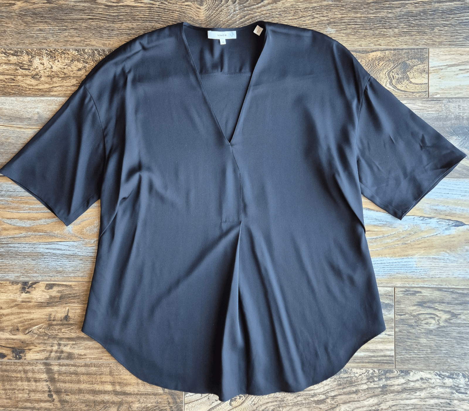 Vince Silk Stretch Satin Popover Tunic Top Short Sleeve V-Neck Black Women's XS