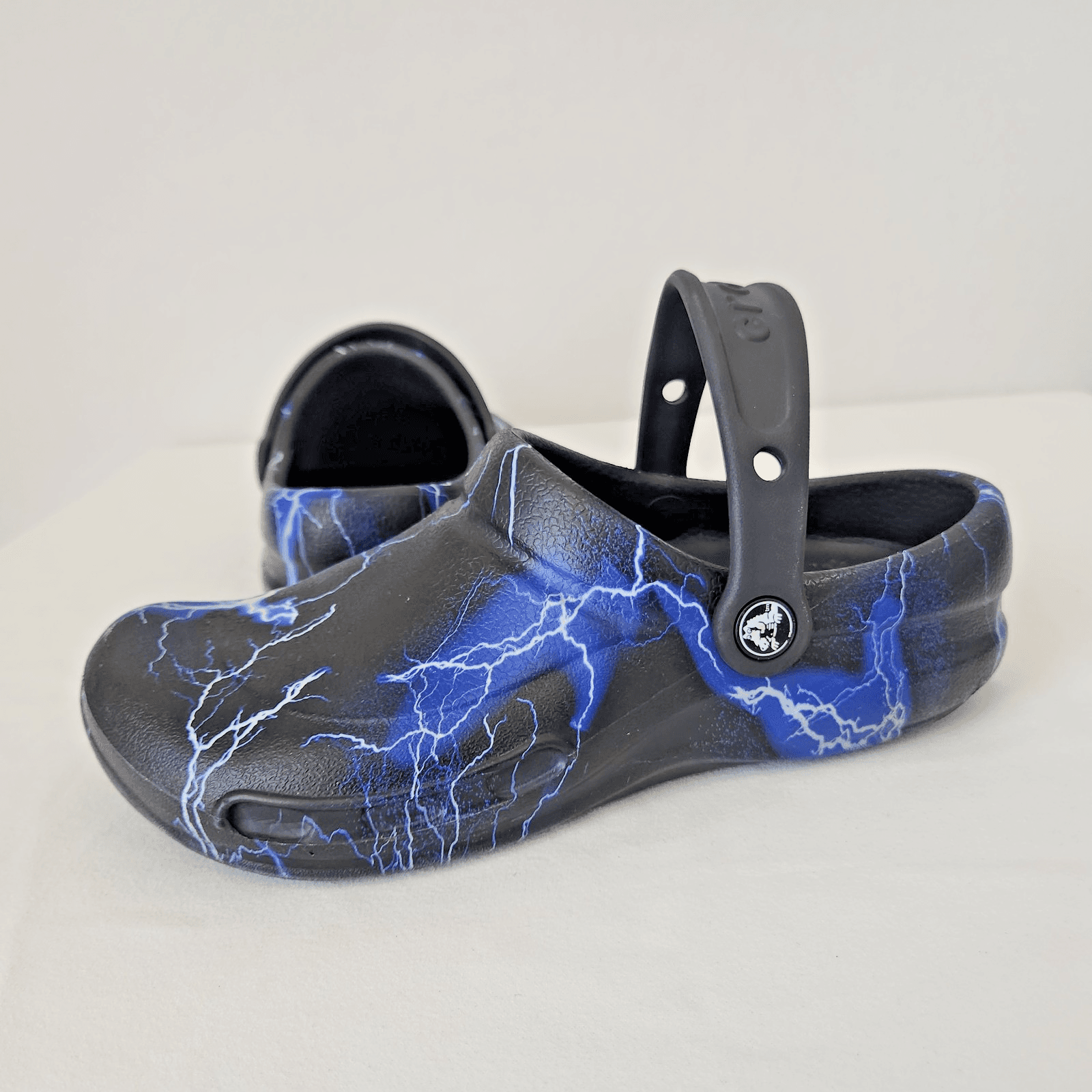 Crocs Bistro Lightning Bolt Comfort Clogs Slip Resistant Heel Strap Unisex M5 W7