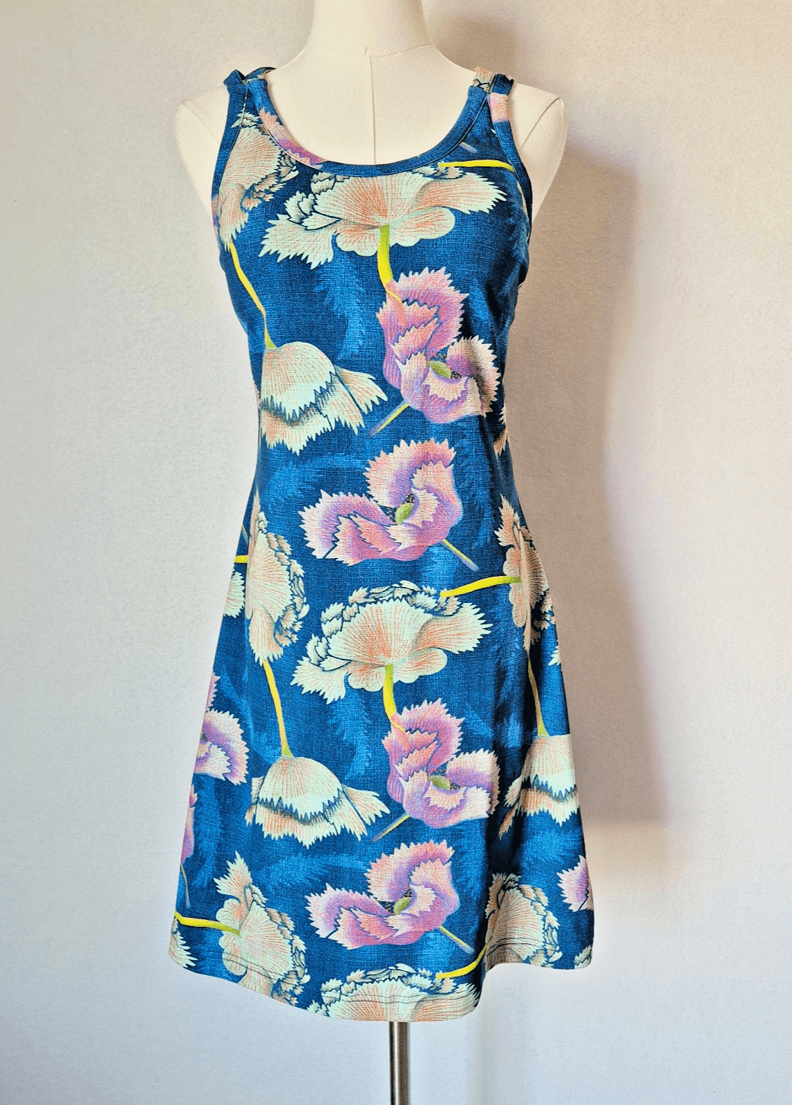 Title Nine Cirque De La Vie Dress Water Lily Built In Bra Zip Pocket Women's S
