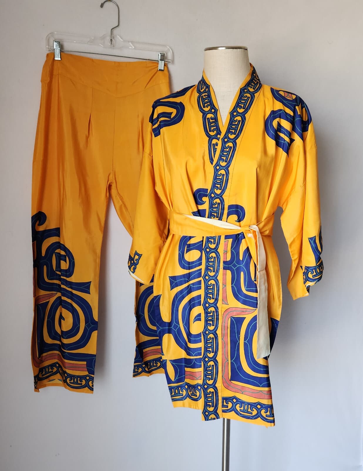 Japanese 100% Silk 2 Piece Kimono Robe + Pant Belt Yellow One Size Made in Japan