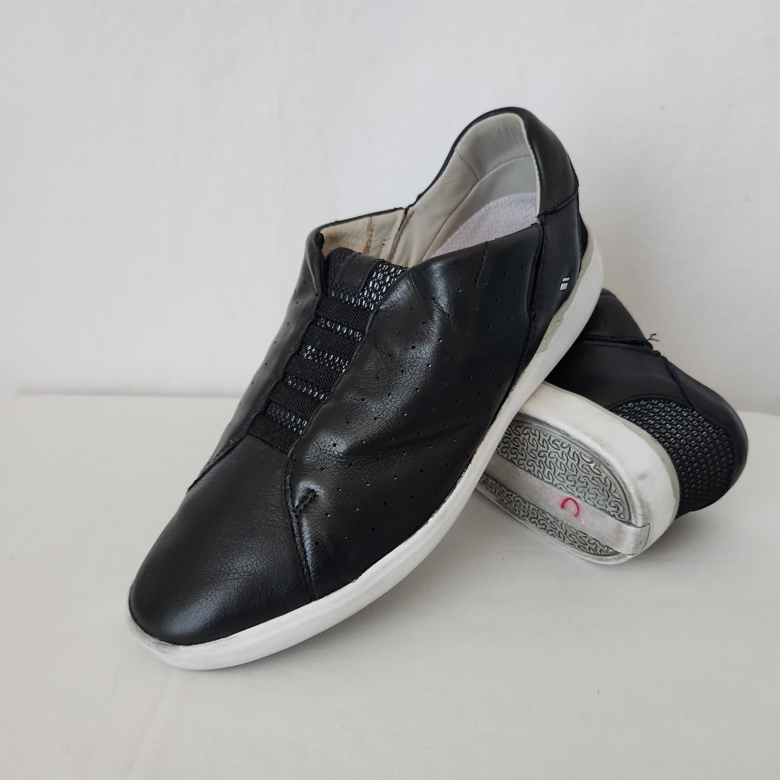 KIZIK Miami Black Leather Hand Free Comfort Slip-On Shoe Laceless Women's US8.5W