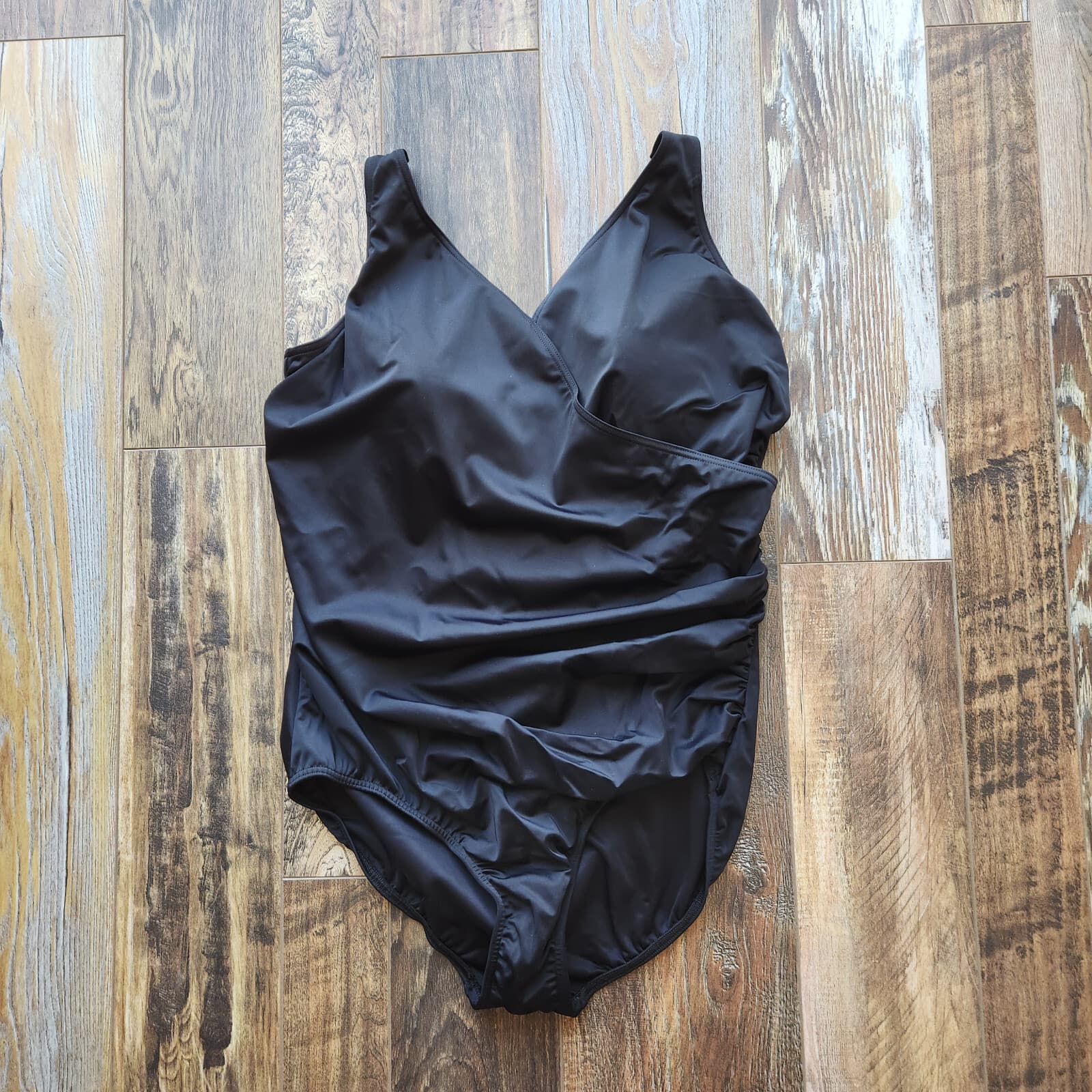 NWoT Lands' End UPF50+ One Piece Swimsuit Wrap Tummy Control Bra-Pad Black 20W