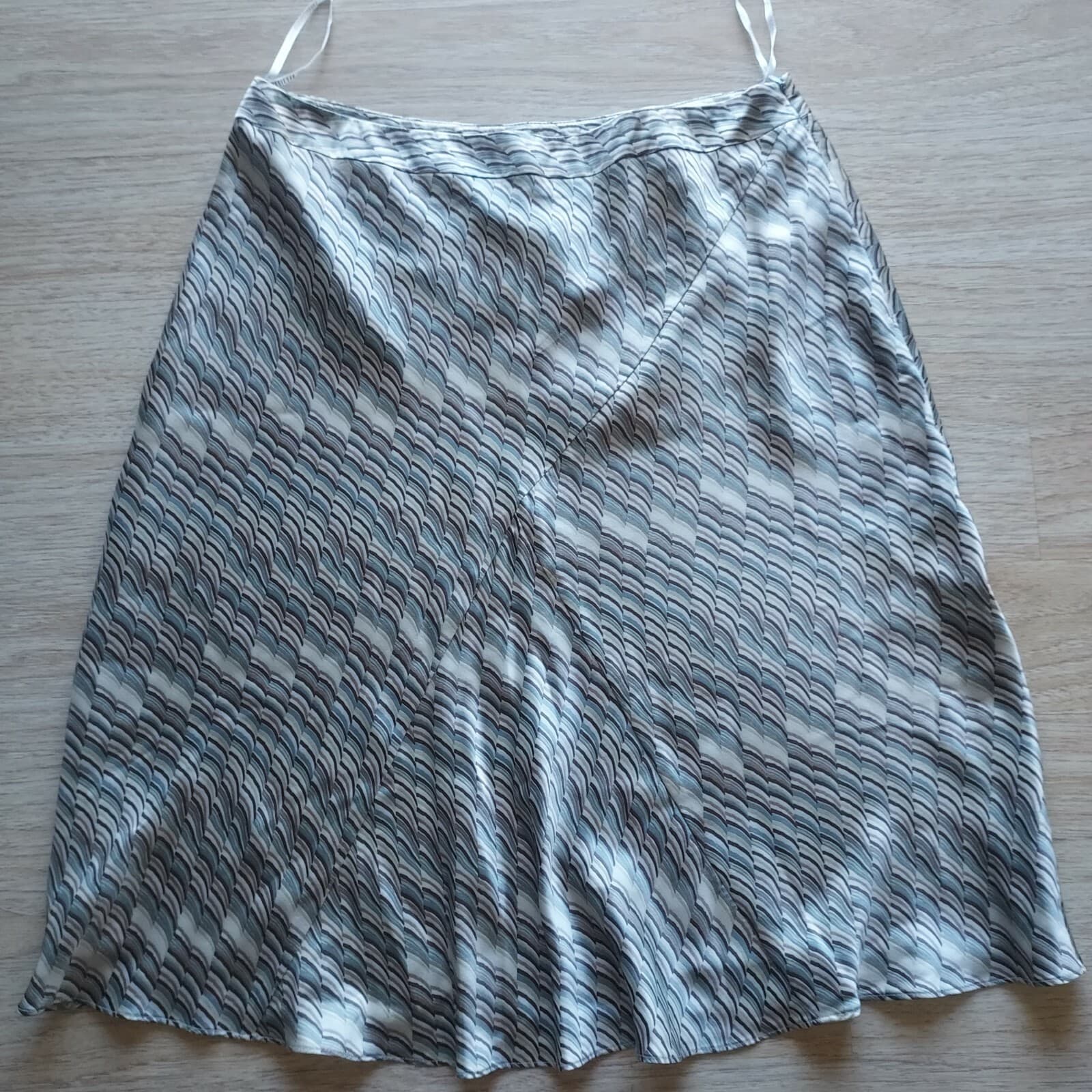 Lafayette 148 NY 100% Silk A-Line Mini Skirt Geo-Printed Green Cream Petites 12