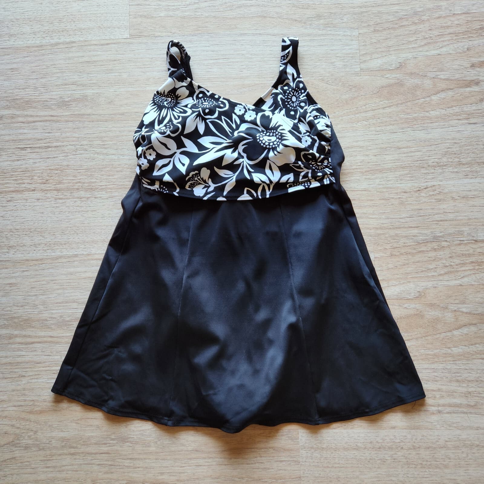 NWOT L.L. Bean Floral One-Piece Swim Dress Bra-Padded Black White Women's 12