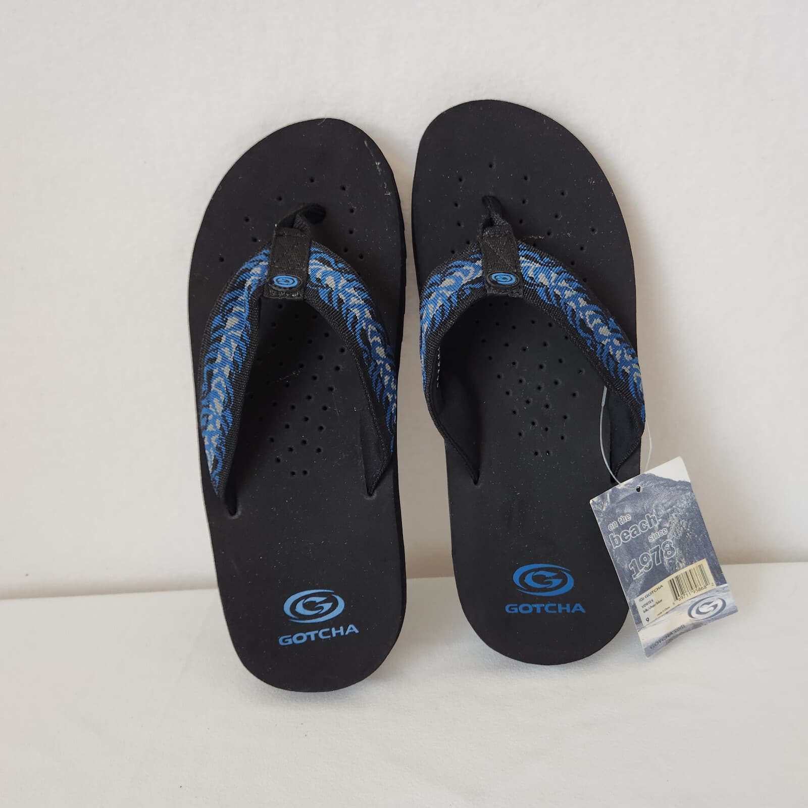 NWoB GOTCHA Vortex Beach Flip Flops Thong Sandals Cushion Foam Black Blue Mens 9