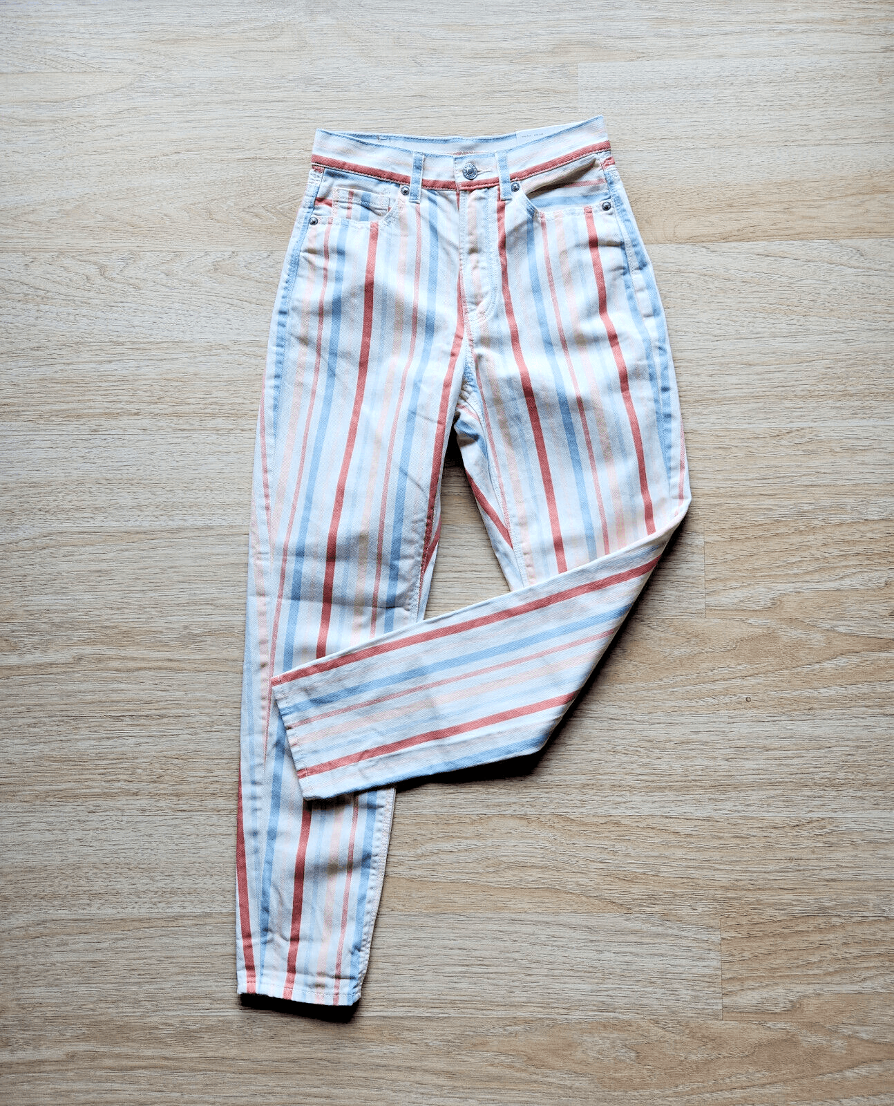 NWT American Eagle High Rise Mom Jean Zip Multicolor Striped 00/24 Short $50