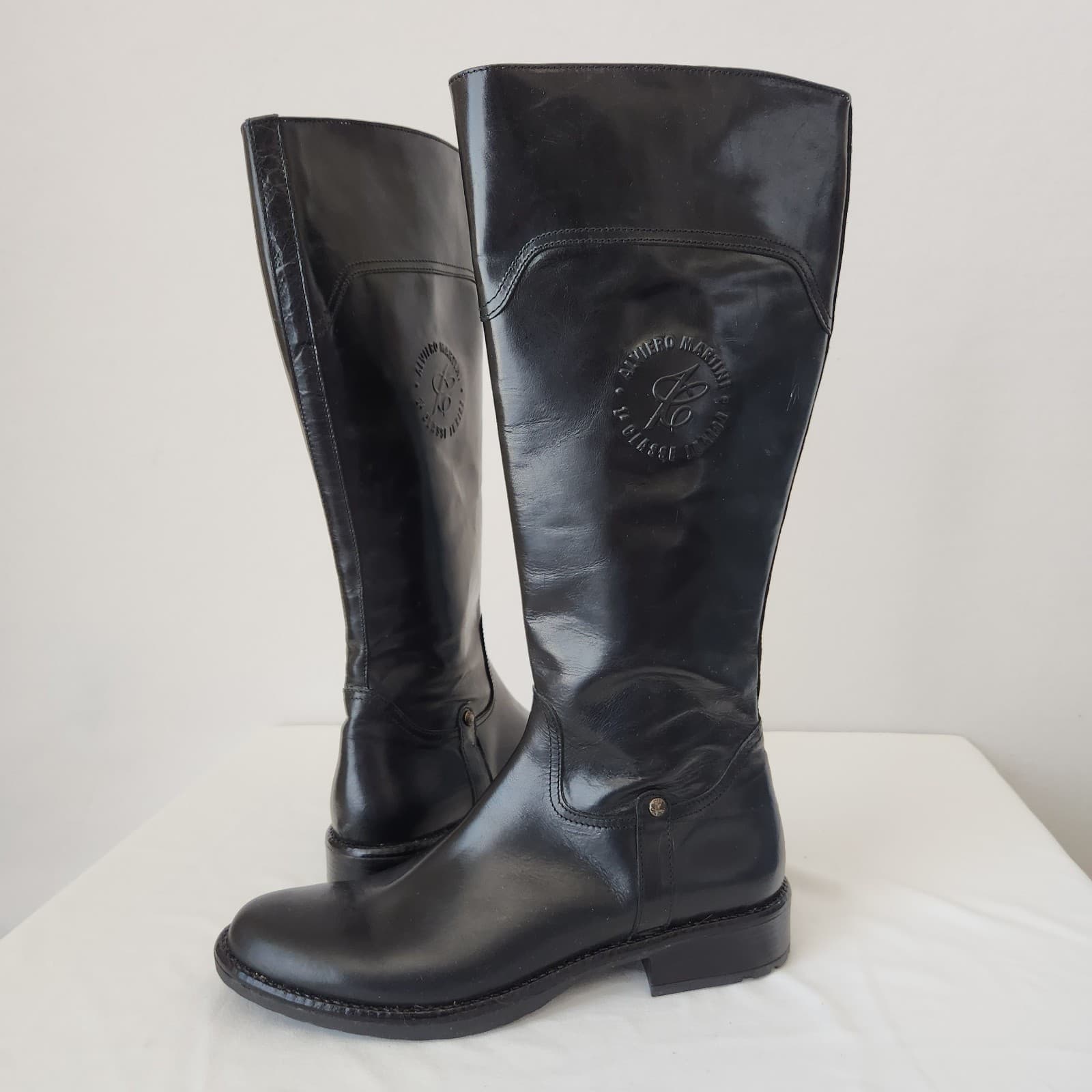 NWoB Alviero Martini 1a Classe Junior Italy Black Leather Tall Boots Zipper EU40