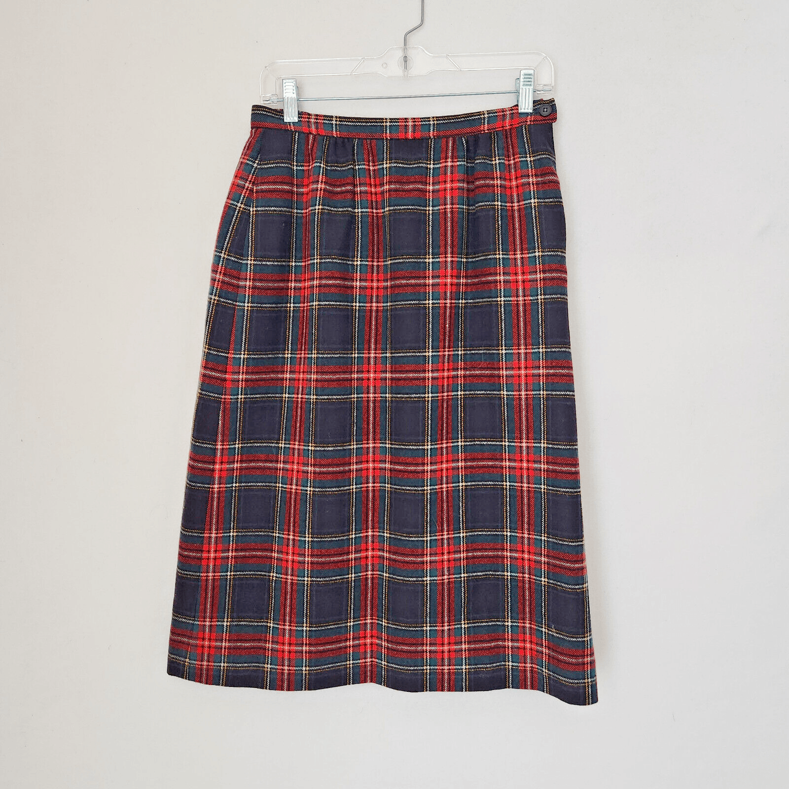 Vintage'70s Pendleton Black Stewart Tartan Wool Pencil Skirt Red Green Waist 28"