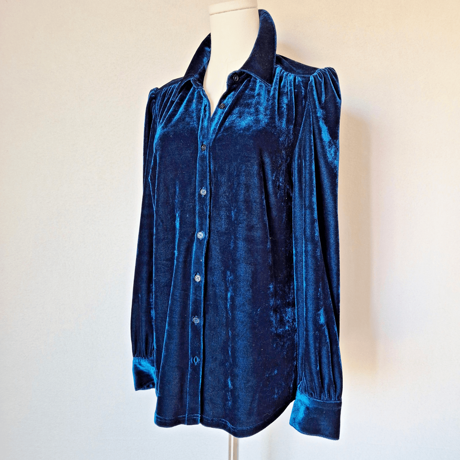NWT ModCloth Velvet Button-Down Shirt Long Sleeve Stretch Blue Green Women's M