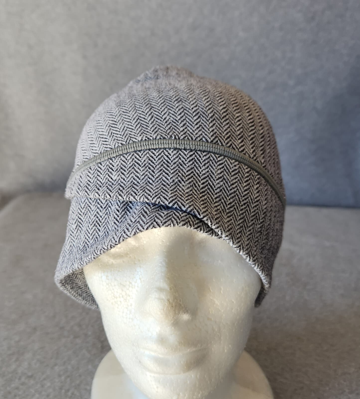 Lululemon Cross Chill Run Beanie Buttery-Soft Heathered Herringbone Black White