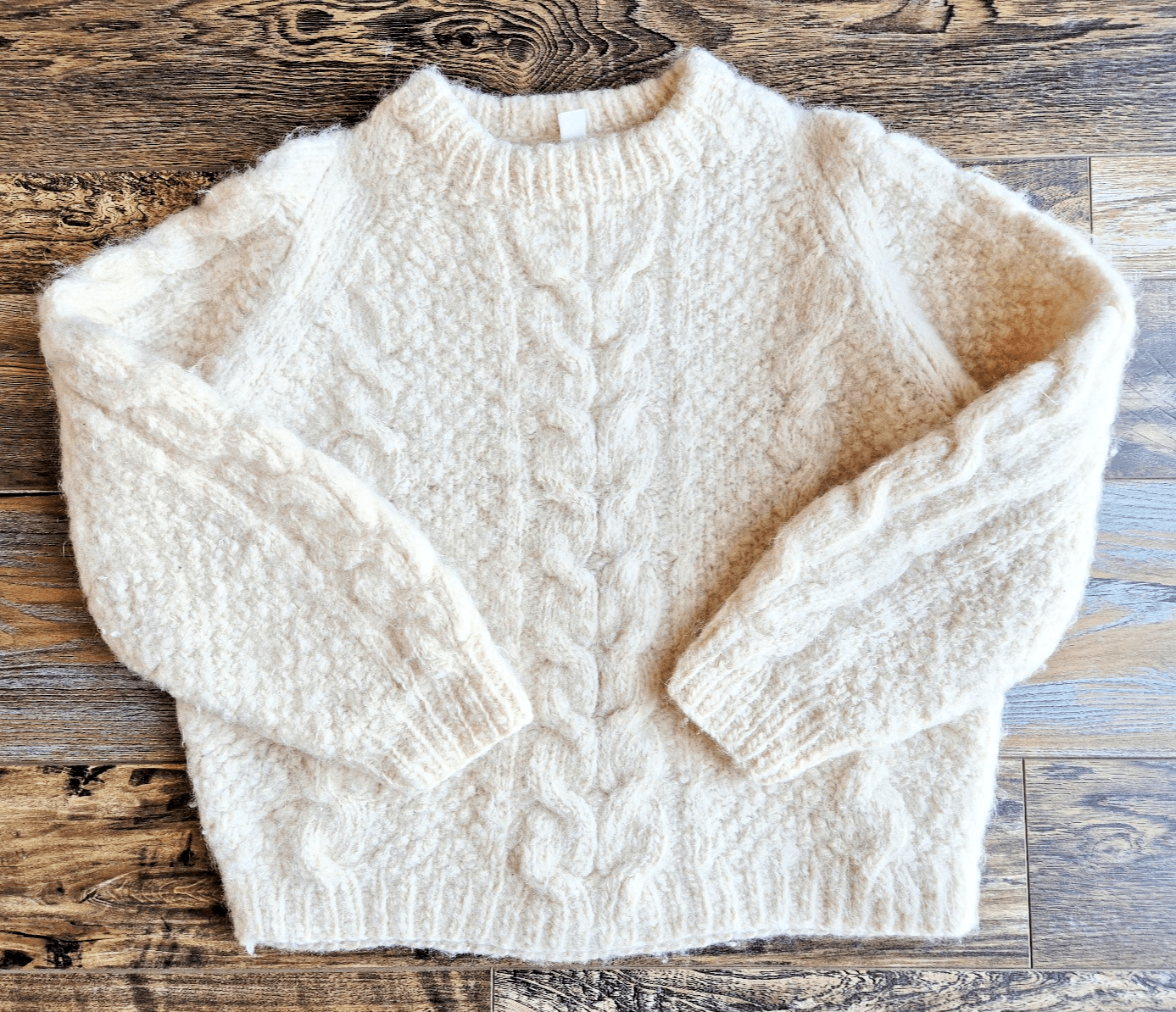 Vintage Nepalnese Wool Chunky Cable Knit Fisherman Crew Sweater Ivory Bust 42"