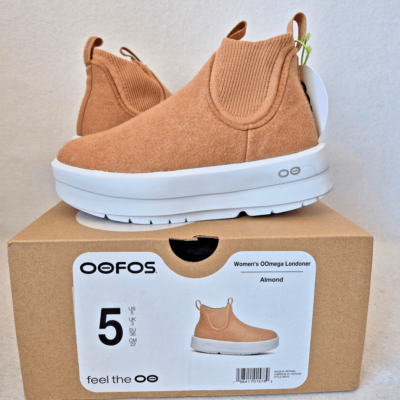 NEW OOFOS OOmega Londoner Women's 5 Ankle Boot Insulated Wool Blend Almond $160