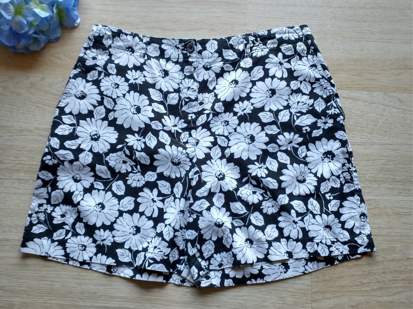 Jones New York Sport Linen Cotton Blend Floral Shorts Front Zip Women Sz.14