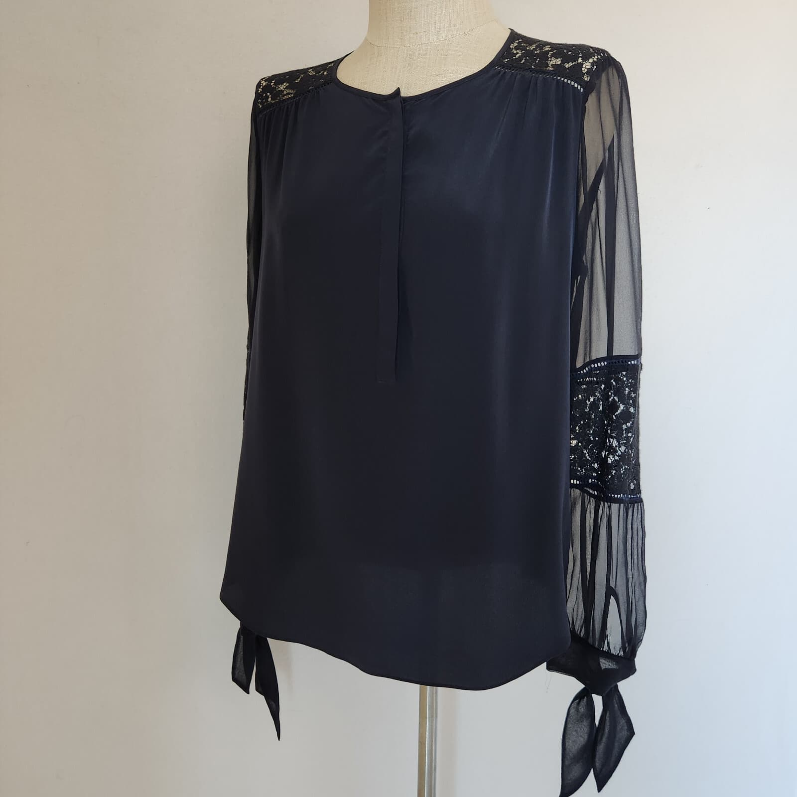 Rebecca Taylor $295 Sarah Lace Silk Tunic Blouse Long Sleeve Navy Blue Bust 42"