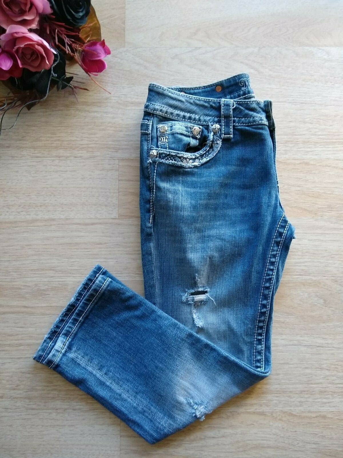 Miss Me Signature Cuffed Capri Jeans Embroidered Distressed Medium Wash Blue 27