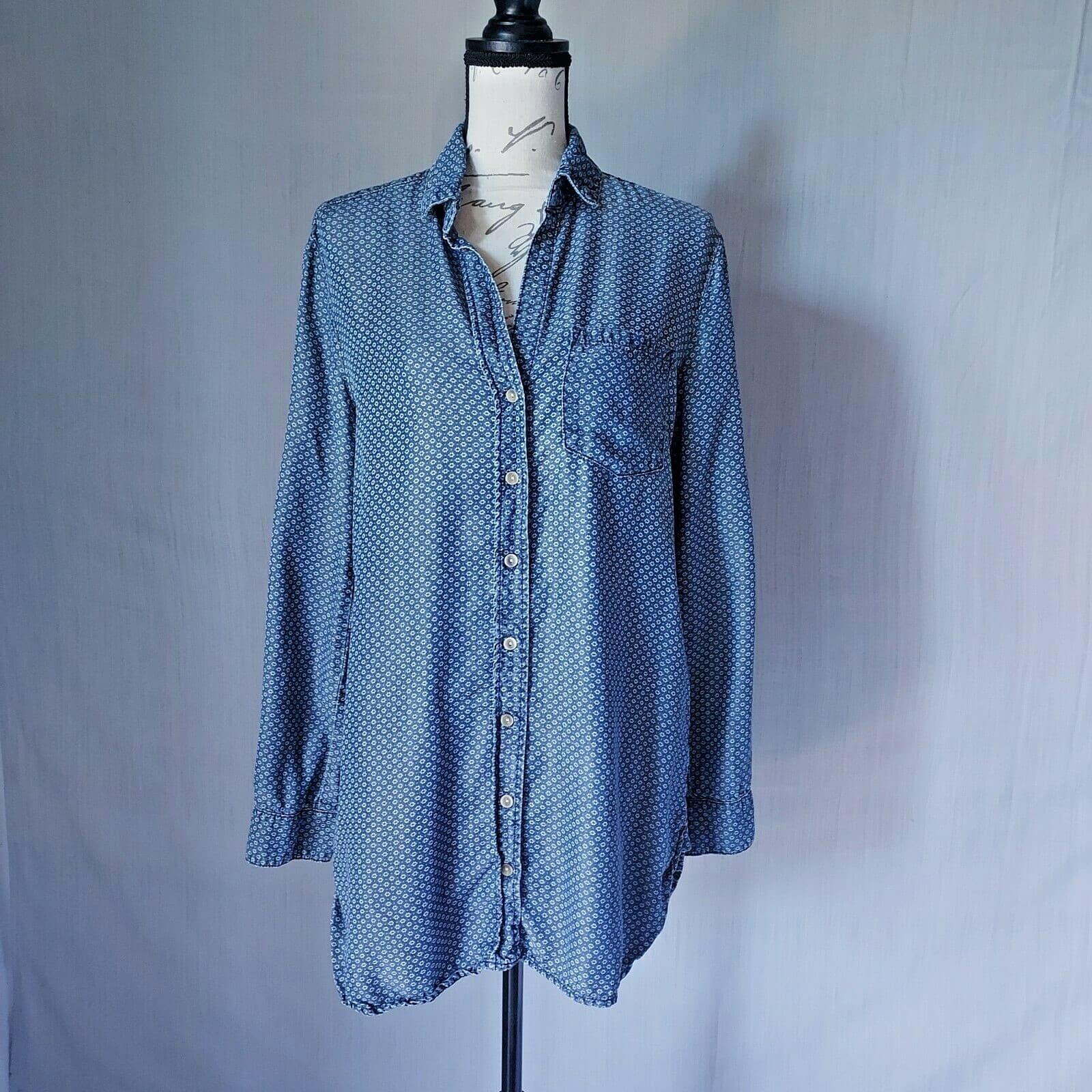 Cloth & Stone Anthropologie Chambray Printed Tunic Shirt Button Long Sleeve Sz.M