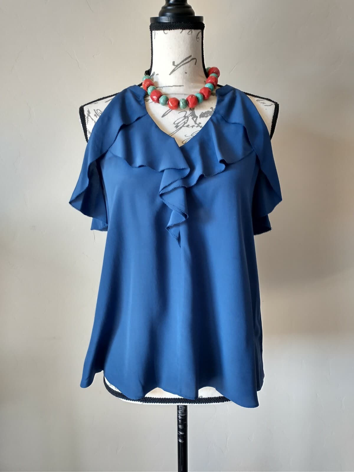 Lilly Pulitzer Tita 100% Silk Top Sleeveless Ruffle V Neck Navy Blue Women Sz.XS