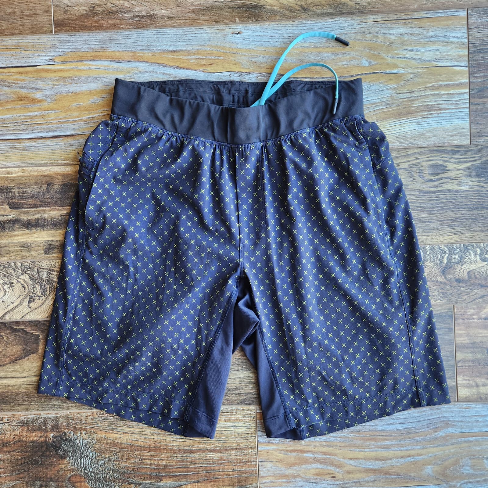 Lululemon T.H.E. Short Luxtreme Liner 9" Cross Me Split Pea Naval Blue Men's M