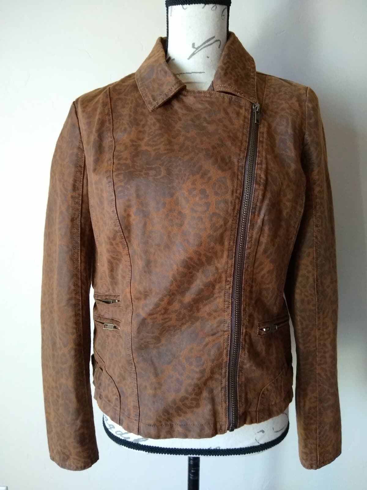KUT from the Kloth Faux Suede Jacket Leopard Print Zip Pockets Sz.M