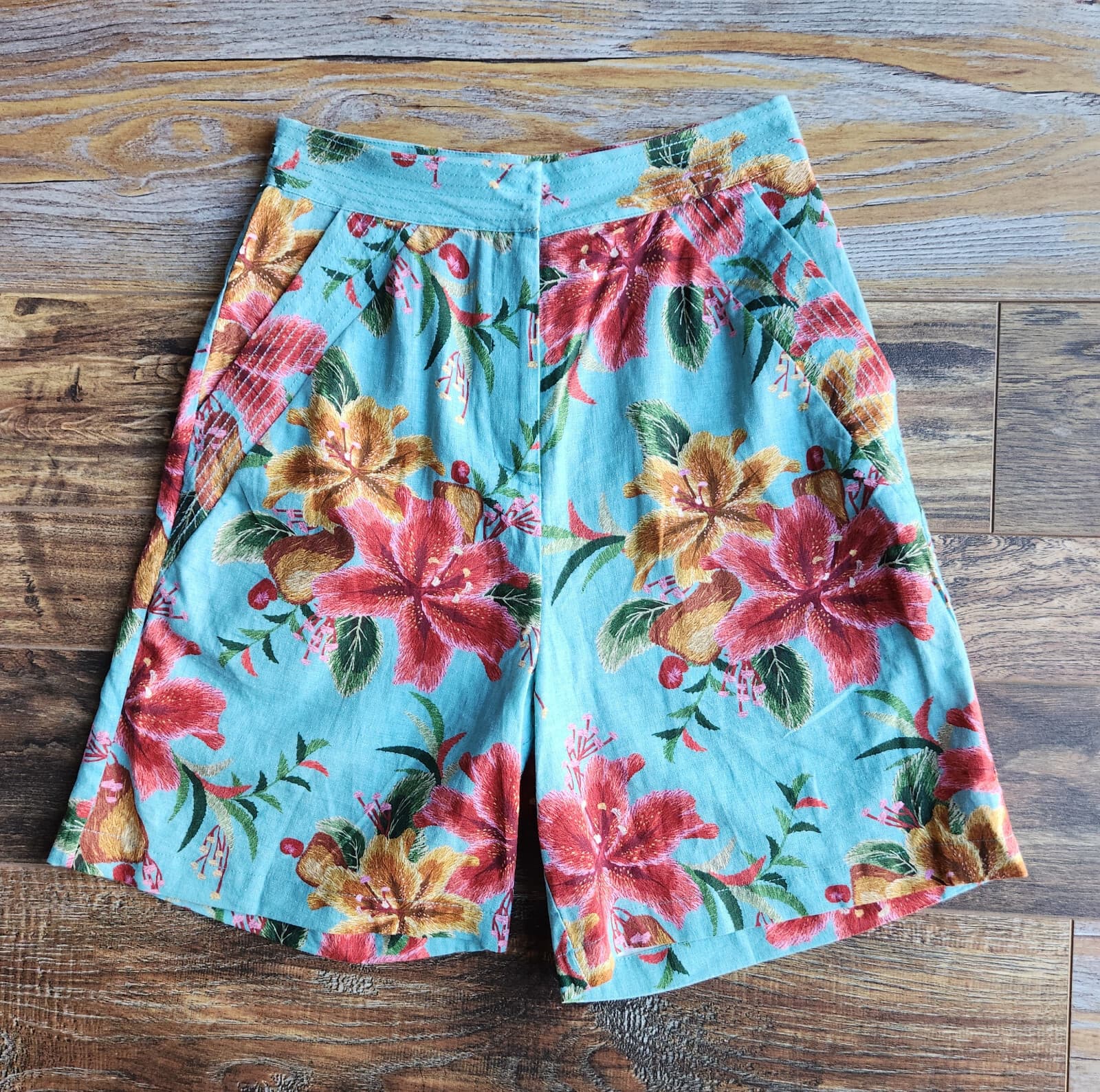 NWoT Farm Rio Anthropologie Melanie Floral Bermuda Shorts Linen Blend Blue XS