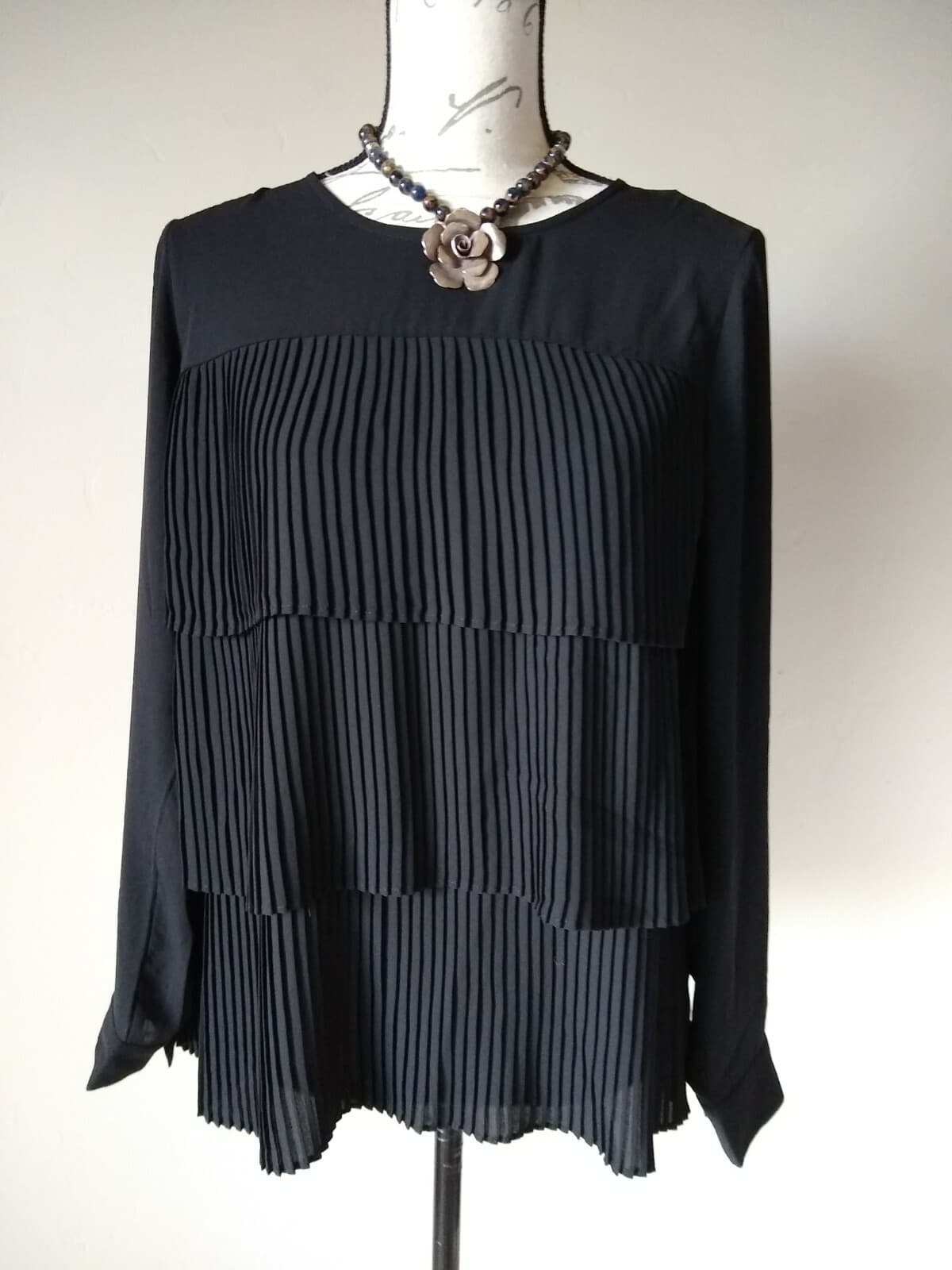 NWT J.JILL Pleat Layered Chiffon Top Blouse Long Sleeves Black Women Small $99