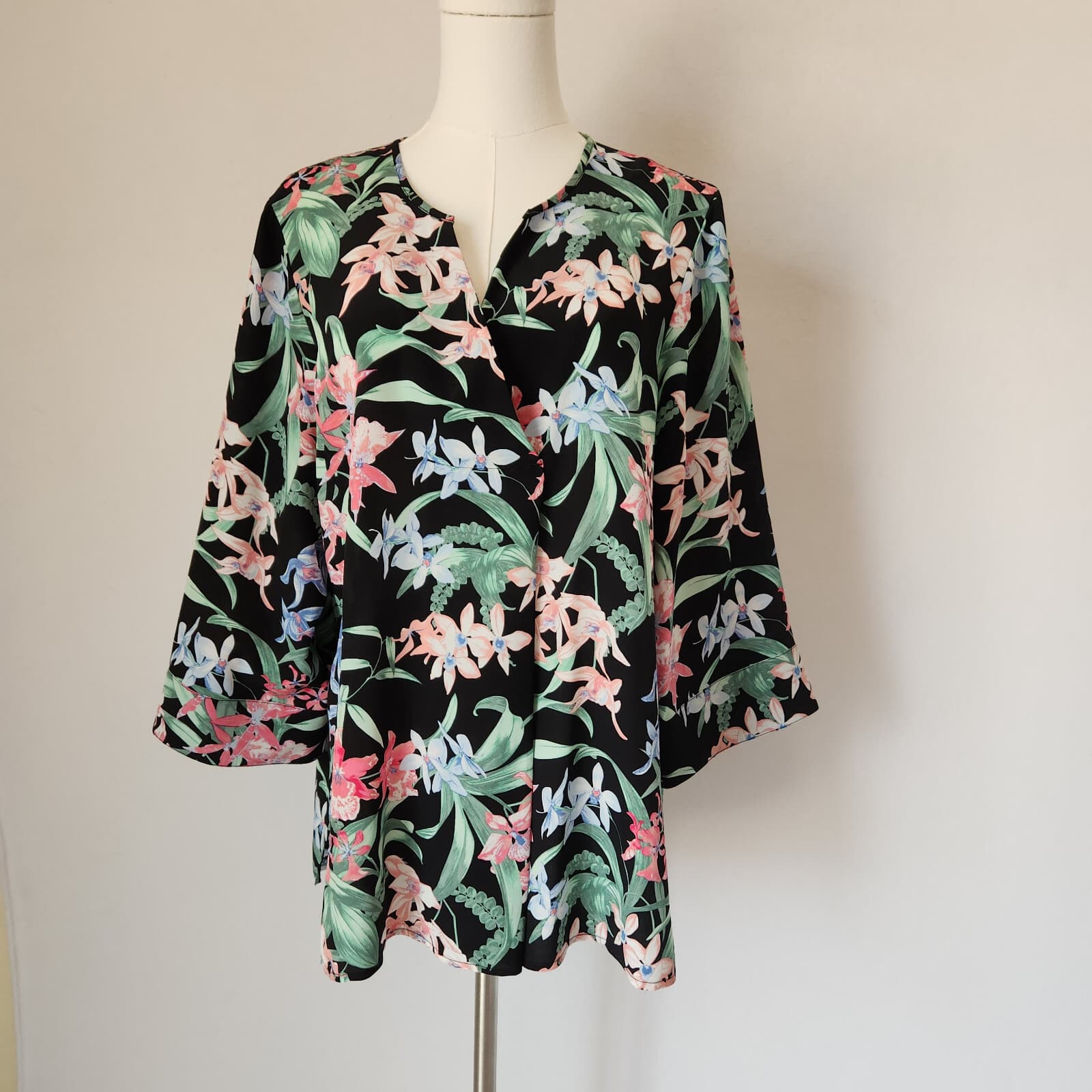 Tommy Bahama Silk Floral Tropical Tunic Top Popover 3/4 Sleeve Multicolor Sz.M