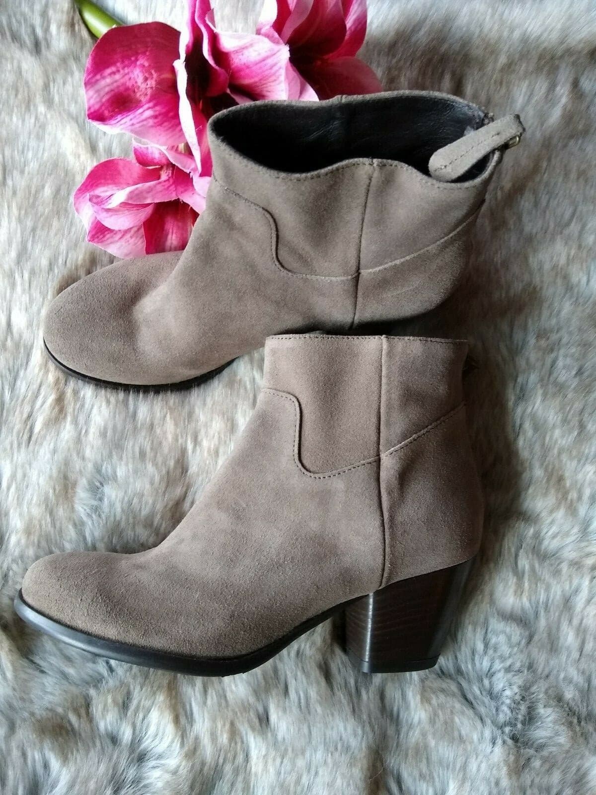 Garnet Hill Made in Italy NWoB Brown Suede Leather Ankle Booties Brown Zip 5.5