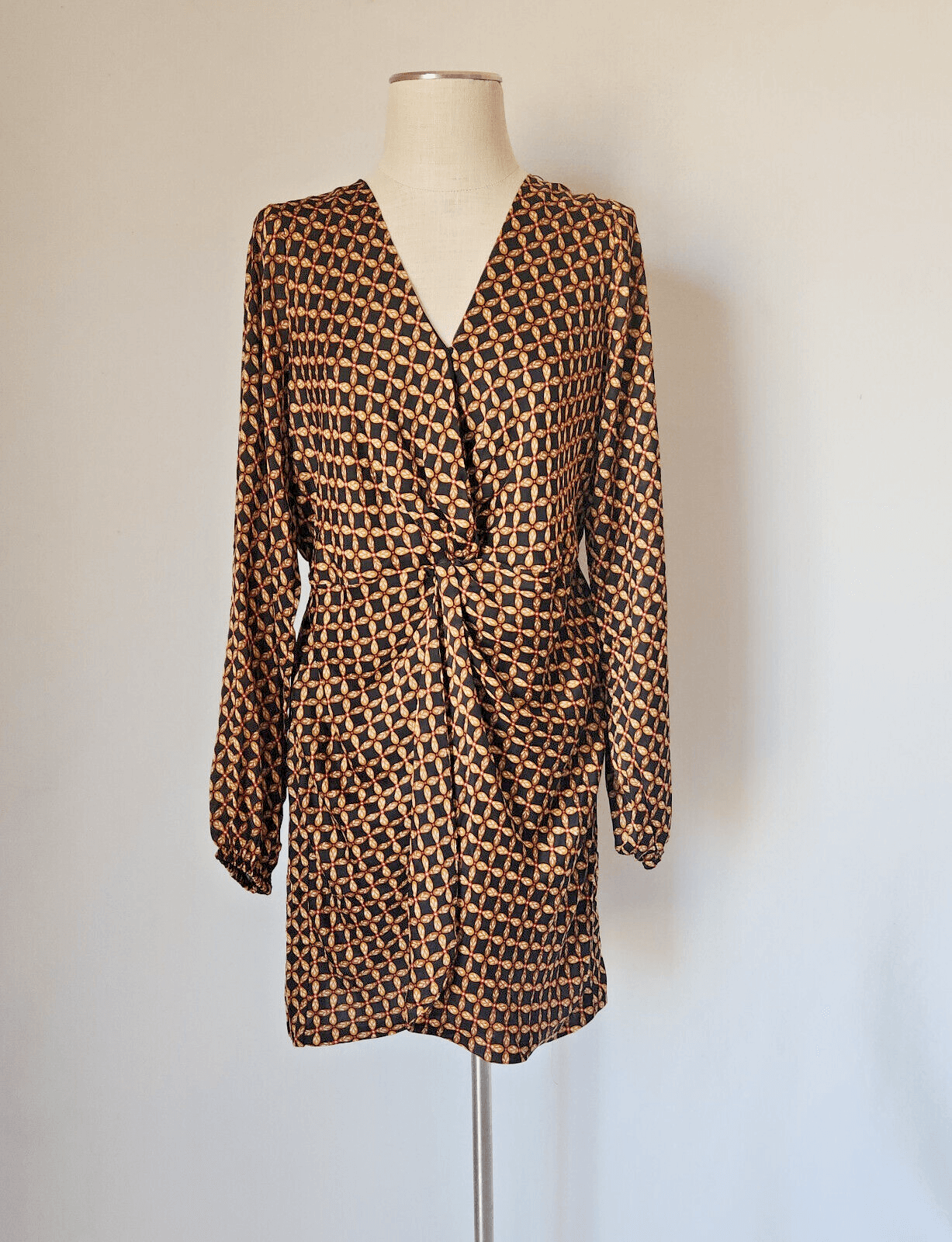 NWT MINKPINK Valentina Mini Dress Ruched Front Long Sleeve Floral Multi Sz.XL