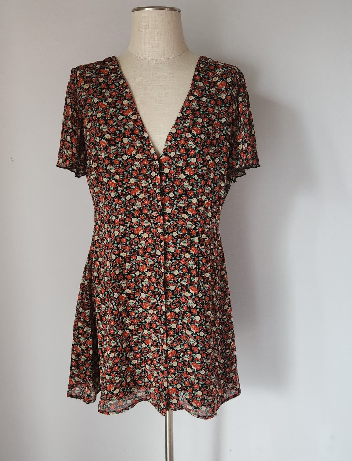 Showpo Maximum Potential Romantic Mini Dress Button Up Black Red Floral Sz.10