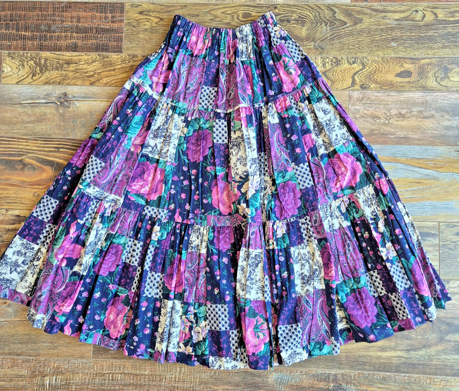 NWoT Granny Hugs Montana Floral Patchwork Tiered Maxi Skirt Elastic Waist 23"S/M