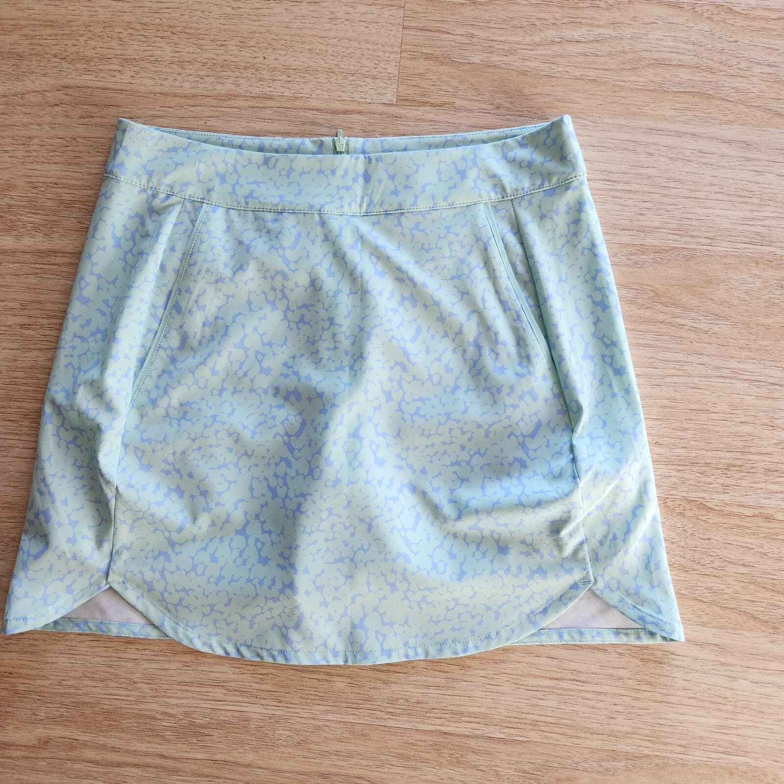 NWoT Vineyard Vines Calm Water Print Tennis Sport Skort Zip Pocket Green Sz.4