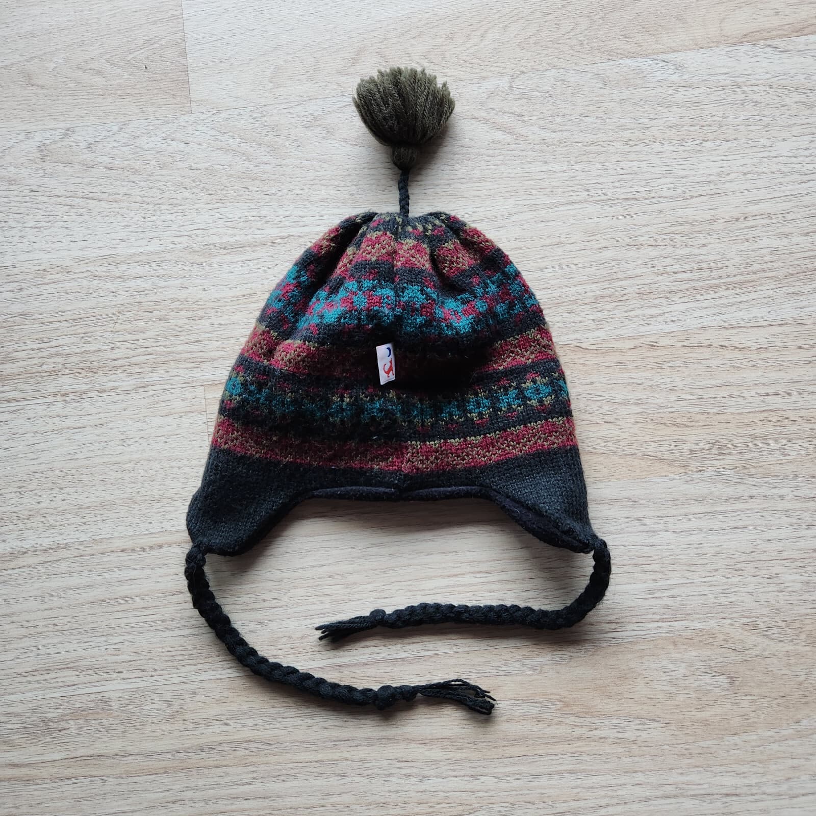 Vintage Darn Fine Hats Made in USA Warm Acrylic Winter Hat Ear-Flaps One Size