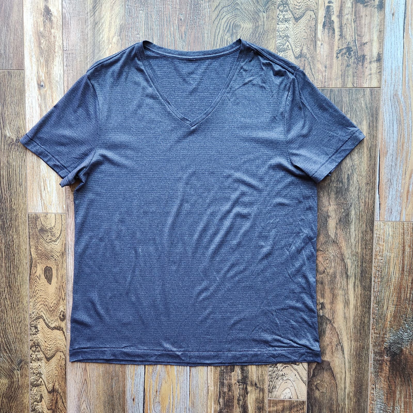 Lululemon Activewear Lightweight V-Neck T-Shirt Short Sleeve Blue Grey Men's XL