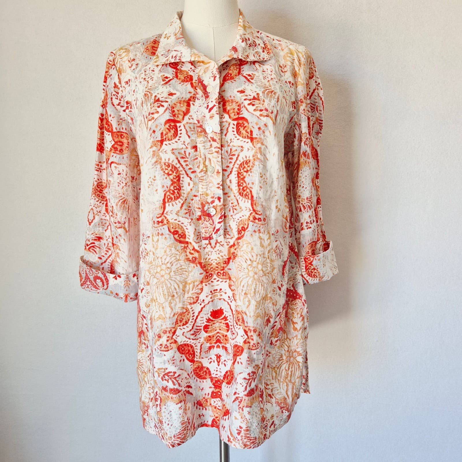 NWT Chico's Linen Tunic Popover Medallion Print Top Button 3/4 Sleeve Sz.0 (4/6)