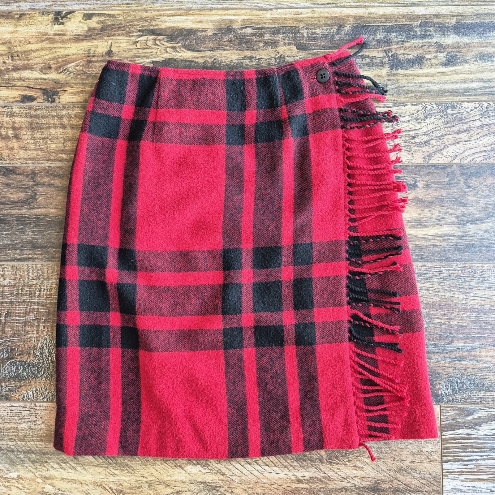 Vintage Talbots USA Fleece Wool Blend Red Black Check Fringe Mini Wrap Skirt 4P