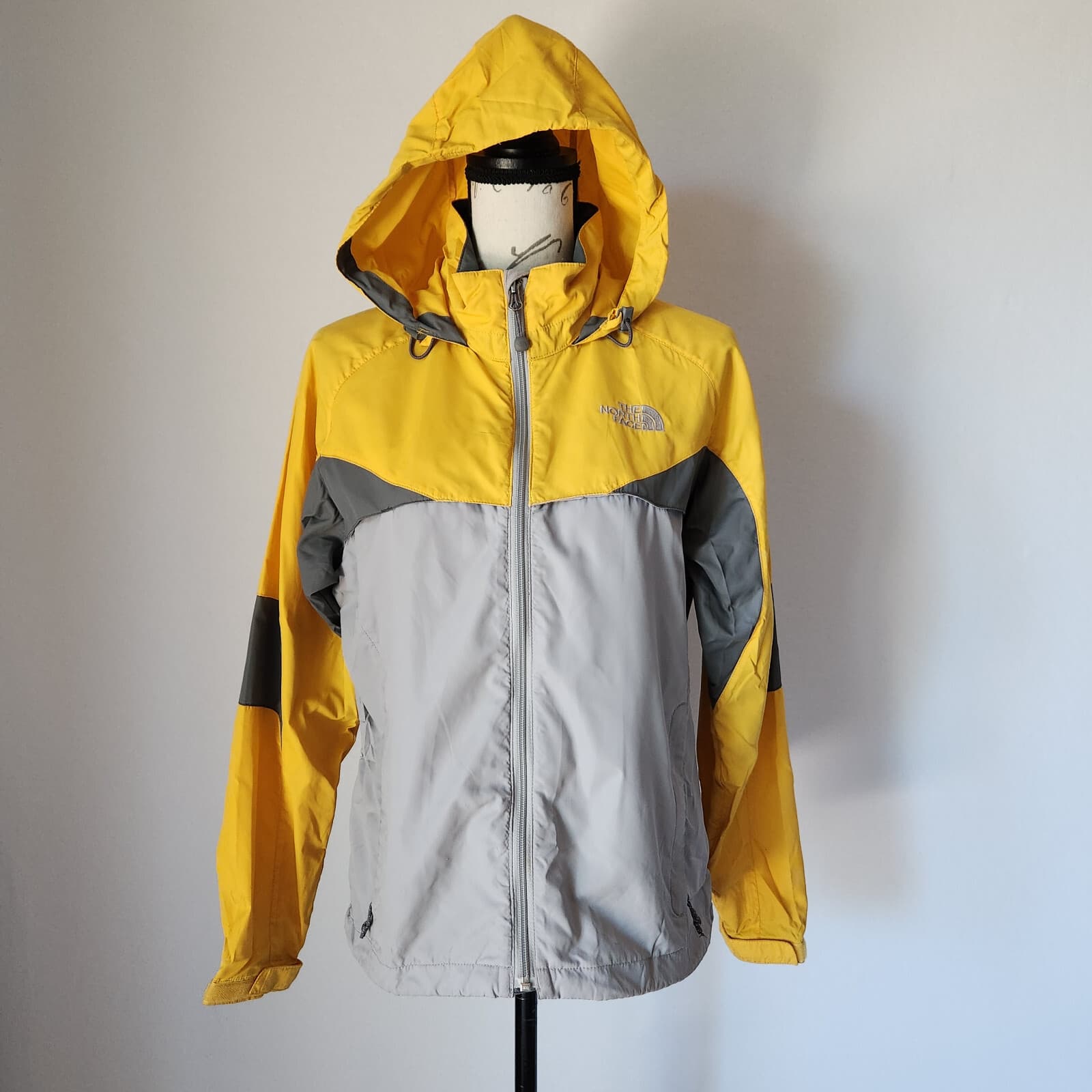The North Face Windbreaker Hidden-Hood Jacket Full-Zip Yellow Grey Women's S