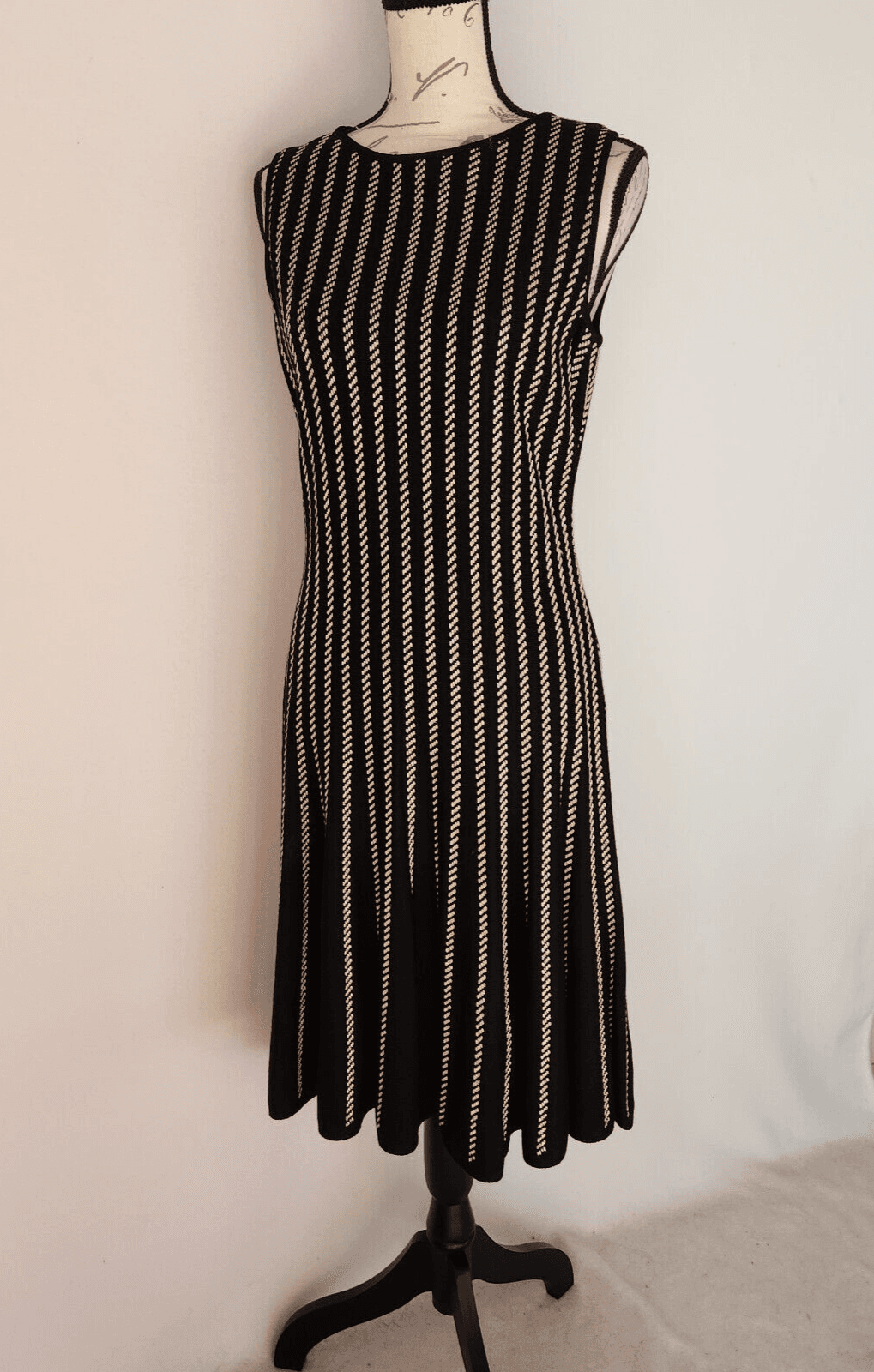 ST.JOHN Jacquard Santana Knit Party Cocktai Dress Sleeveless Black Gold Metallic