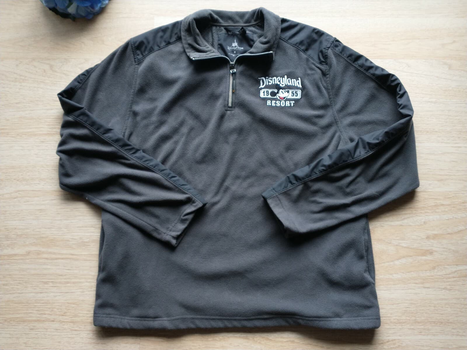 Disney Parks Resort Fleece Sweatshirt Pullover 1/4 Zip Embroidered Gray Men Sz.M