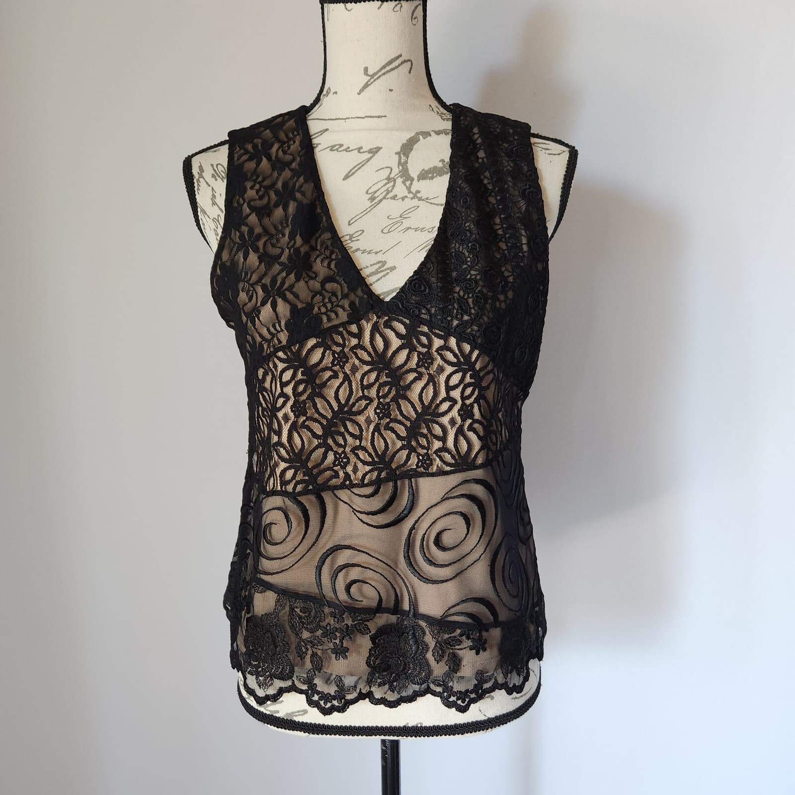 Lafayette 148 NY Lace Mesh Embroidered Tank Top Lined V-Neck Black Tan Women 6