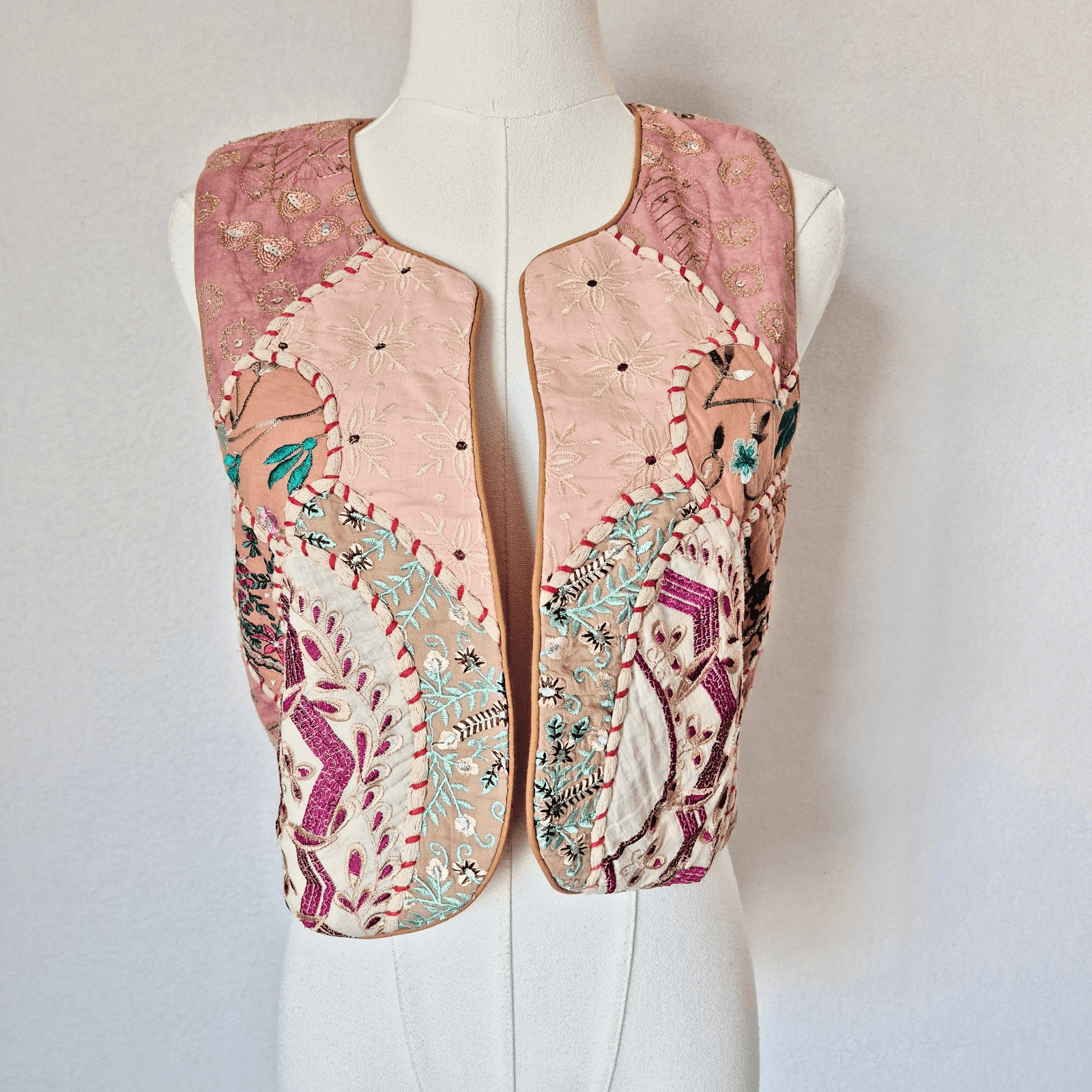NWT Mes Demoiselles Paris New Manipura Embroidered Beaded Cropped Vest Rose Sz.0