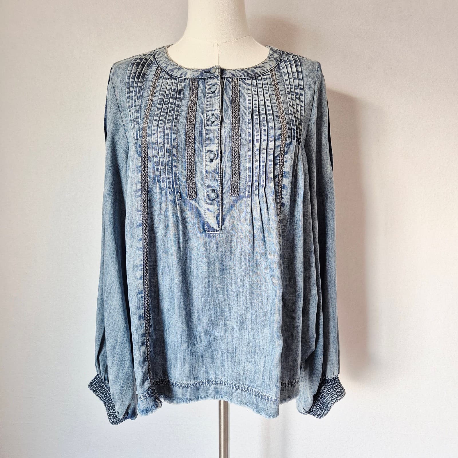 Pilcro and the Letterpress Norah Pintucked Chambray Blouse Long Sleeve Women's S