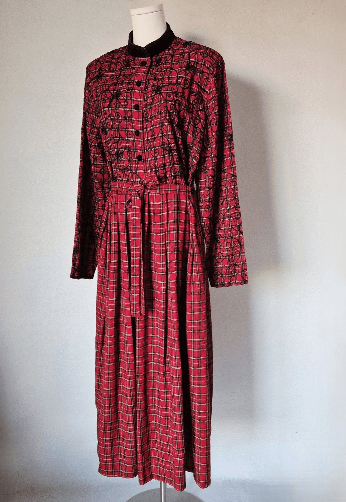 Vintage Country Wear Plaid Embroidered Velvet Cottagecore Pleat Midi Dress Sz.14