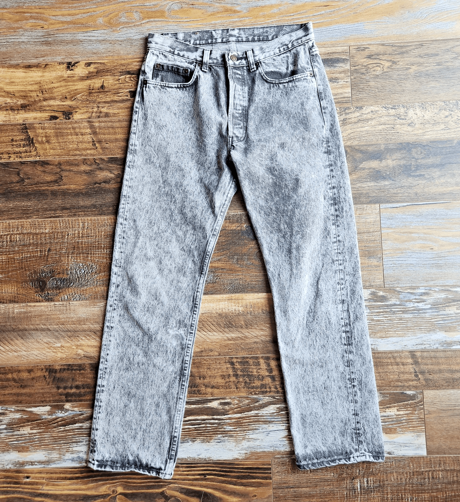 Vintage Levi's 501 Made in USA Grey Acid Washed Button-Fly Straigth Jean Mens 30