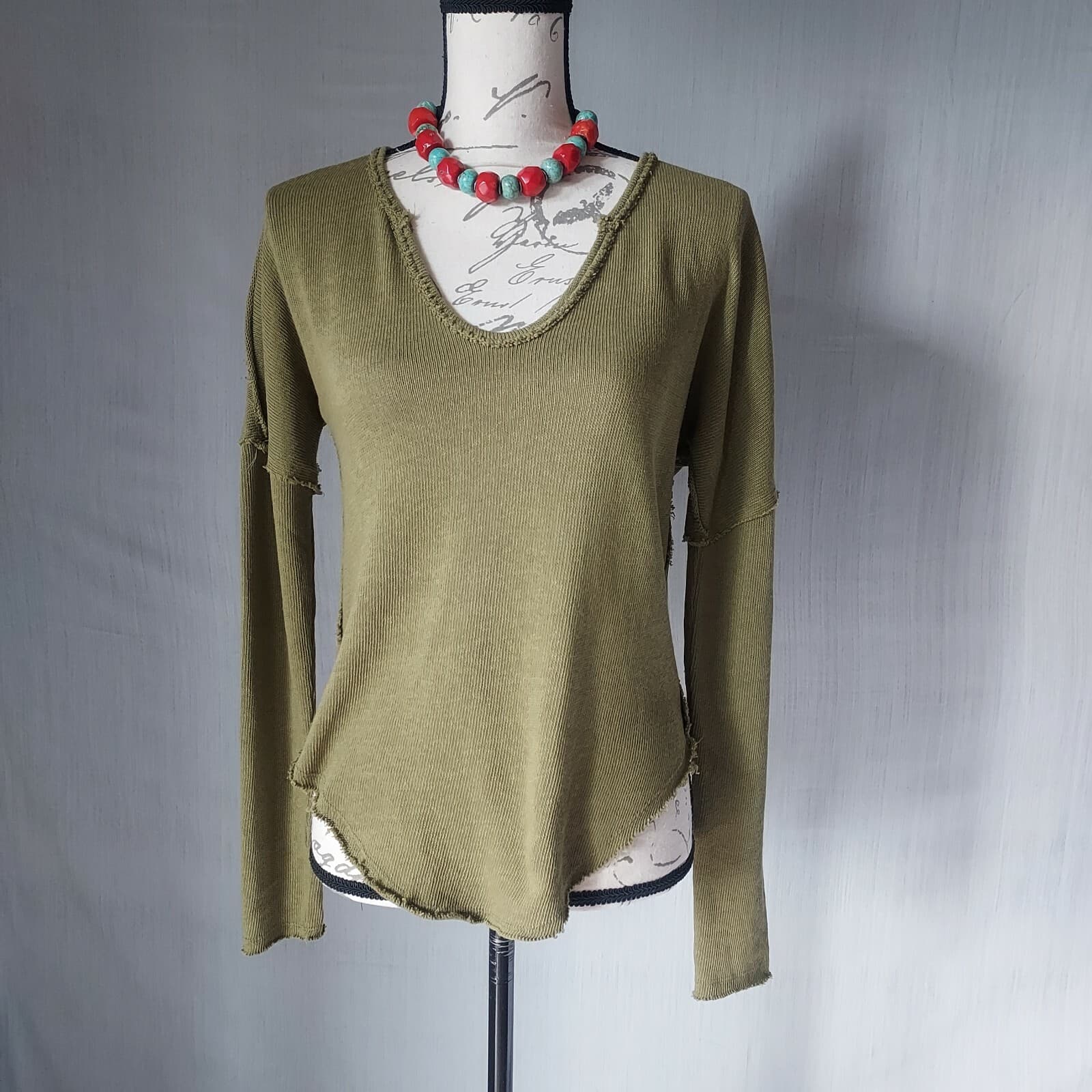 We The Free Come And Get It Top Long Sleeve V-Neck Knit Cotton Blend Green Small