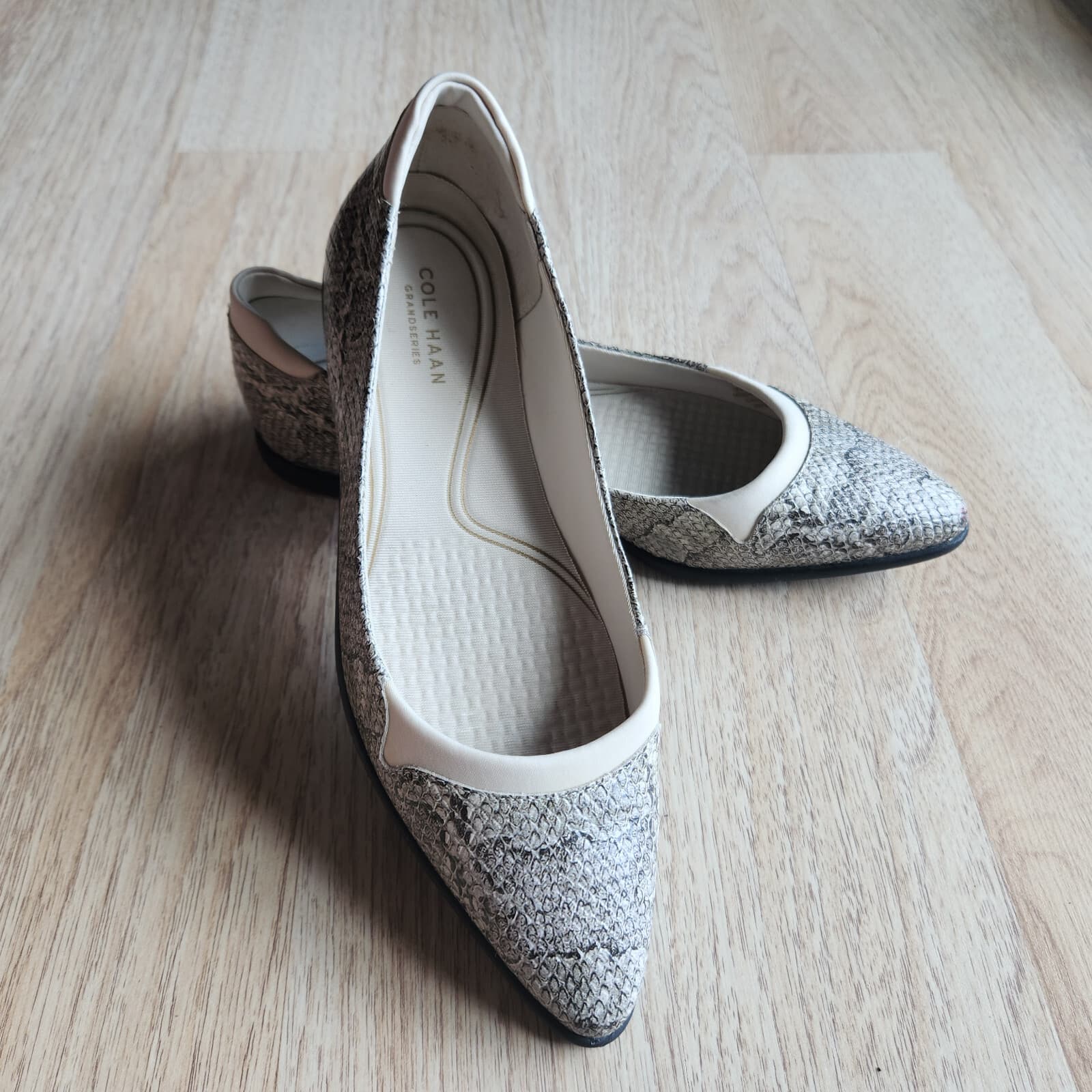 Cole Haan Grand Series Ambition Snakeskin Flat Loafer Slip-On Leather Beige US7B