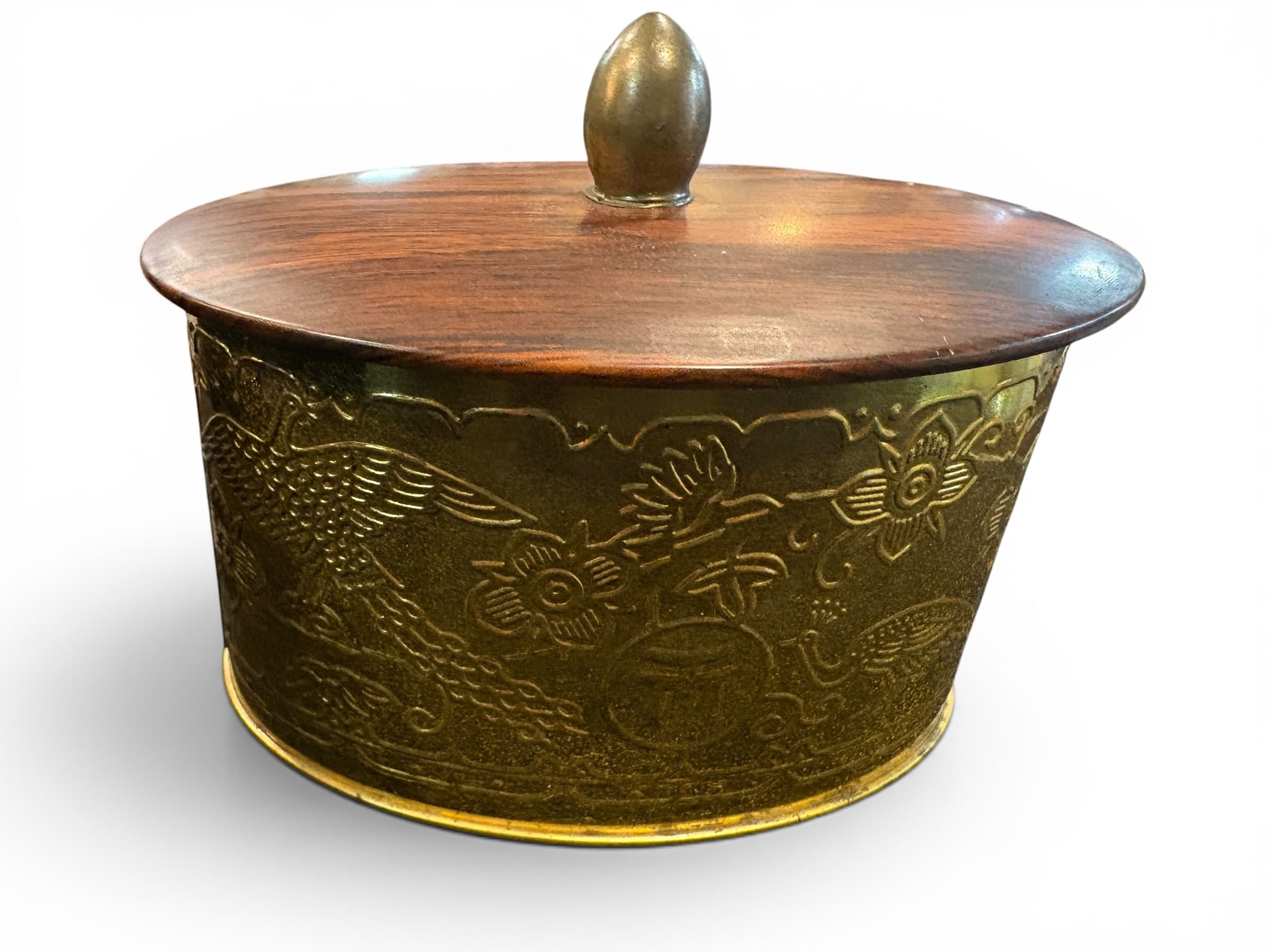 Vintage Meßmer-Tee Embossed Brass Tea Caddy, Wood-Top Lid, Frankfurt Germany - Regular - Image 1