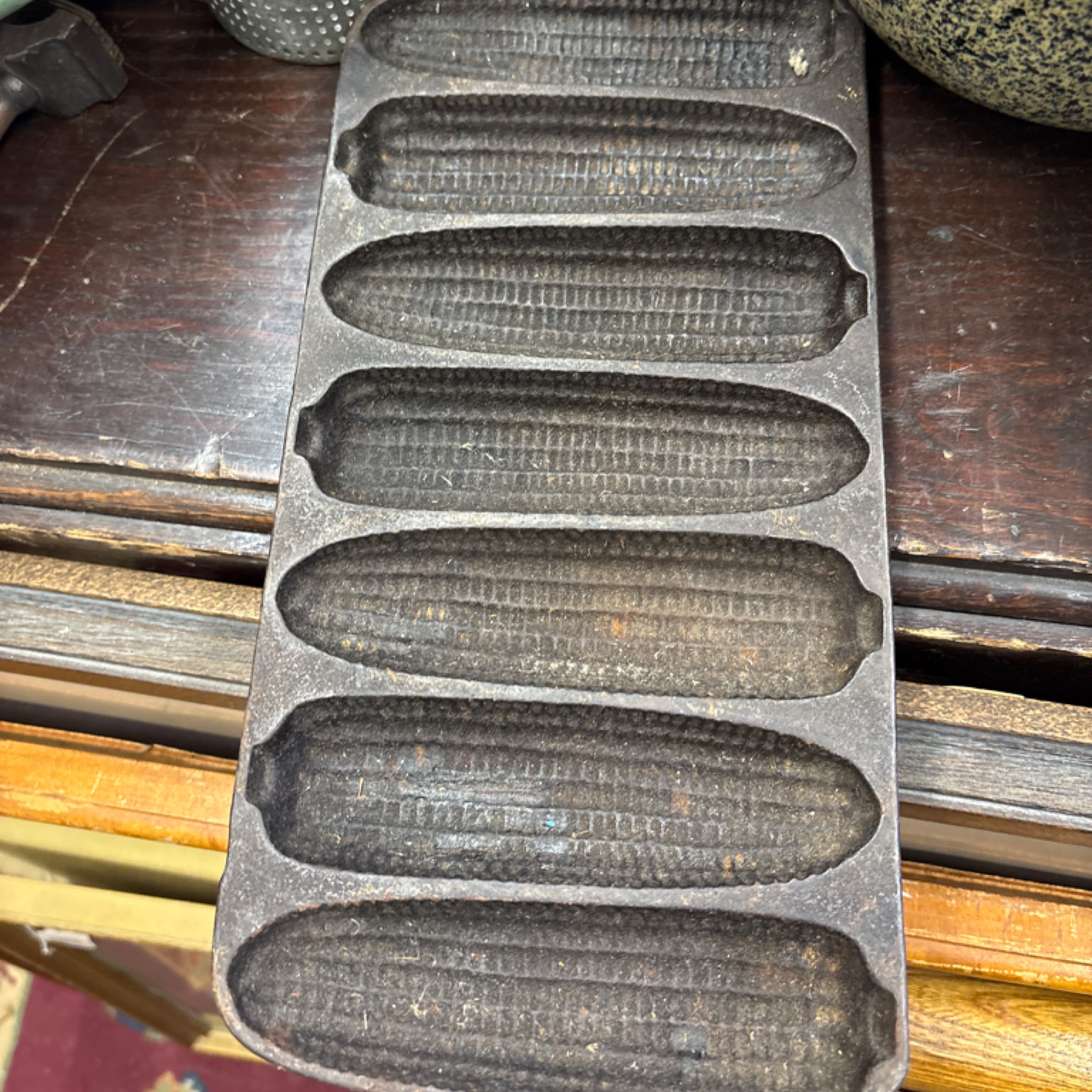 Vintage Wagner Ware Cast Iron 7-Stick Corn Bread Pan USA (1170) - Regular - Image 1