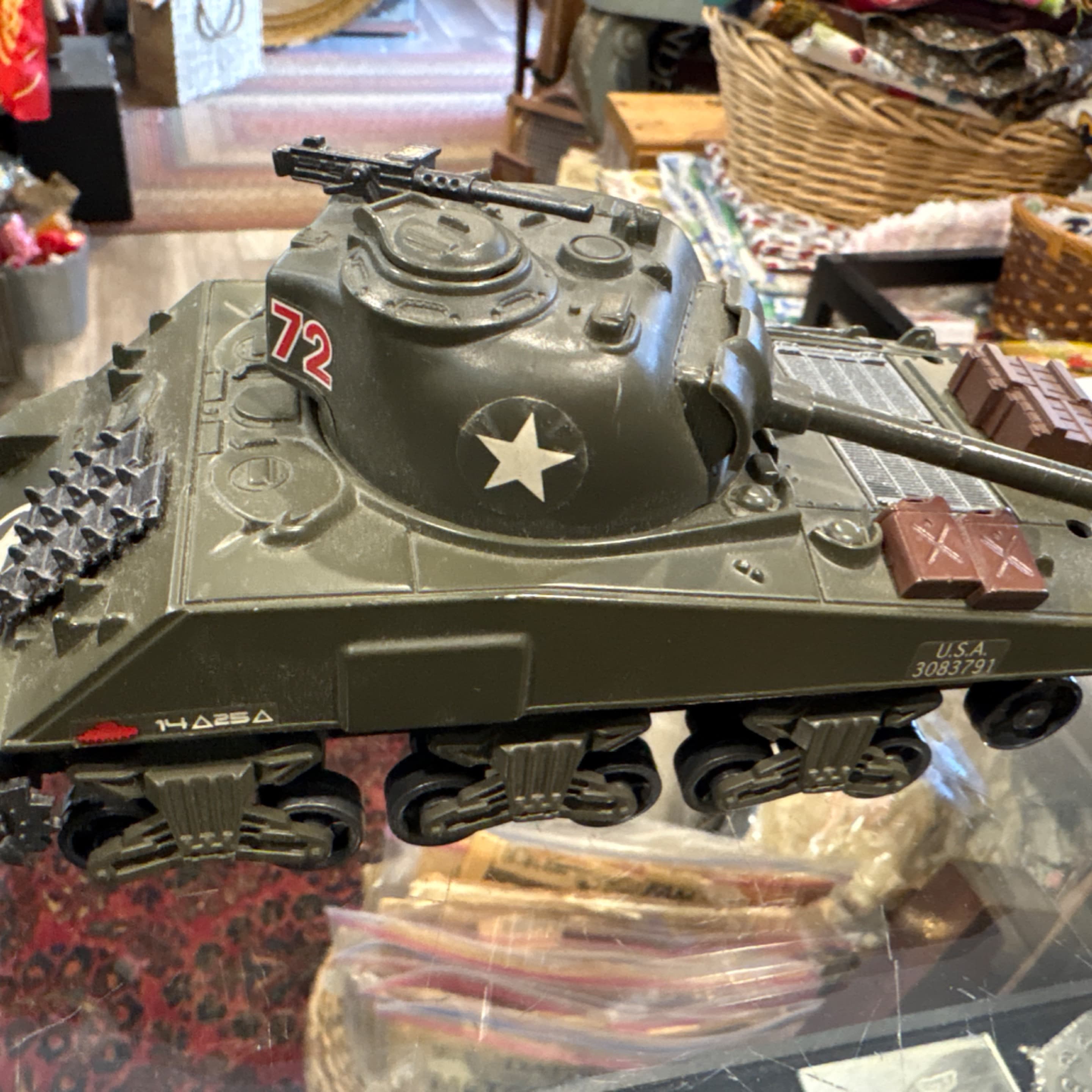 New Ray USA M4A3 Sherman WWII Die-Cast Army Tank, Untested (941) - Regular - Image 1