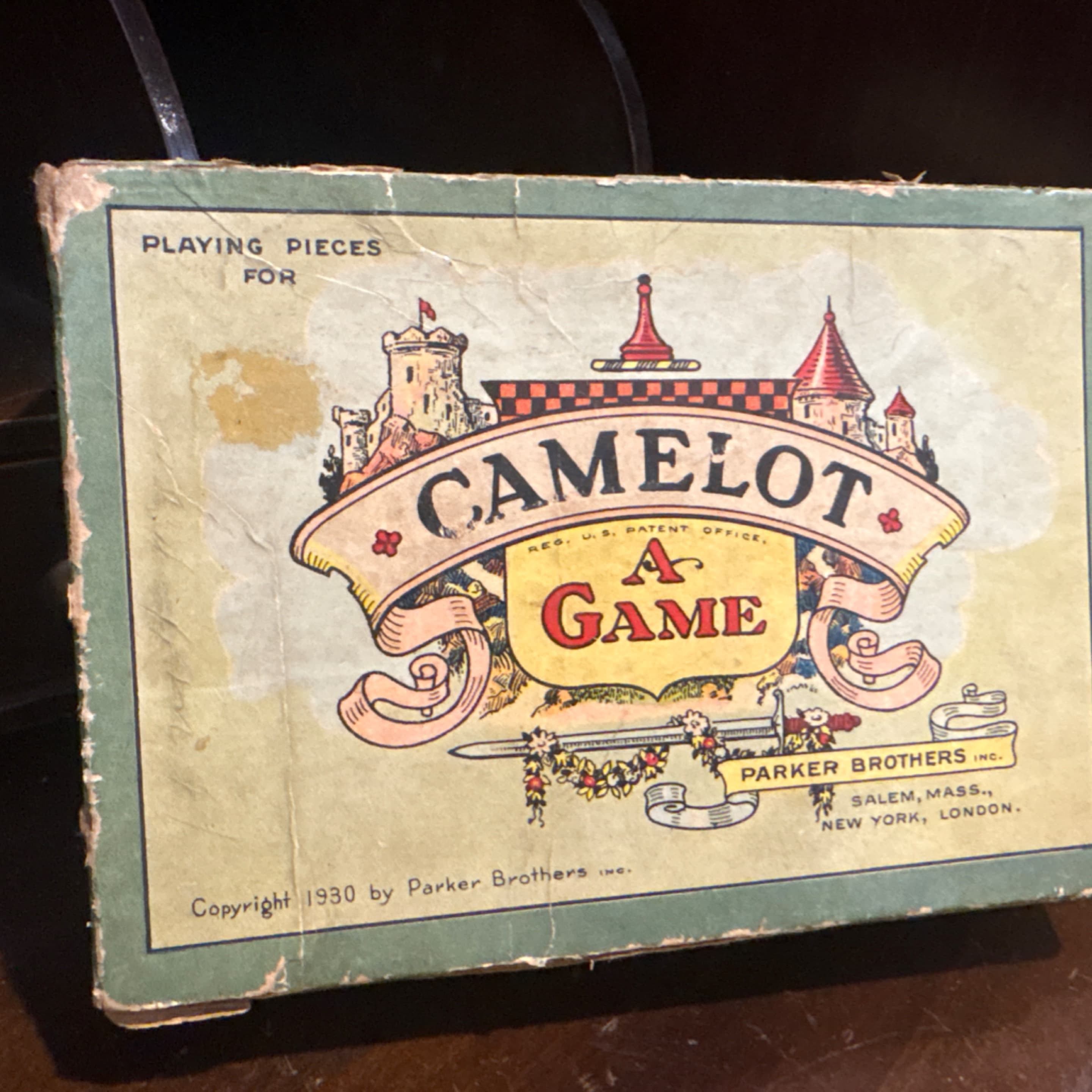 1930 Parker Brothers Camelot “A Game” — Playing Pieces Box - Regular - Image 1