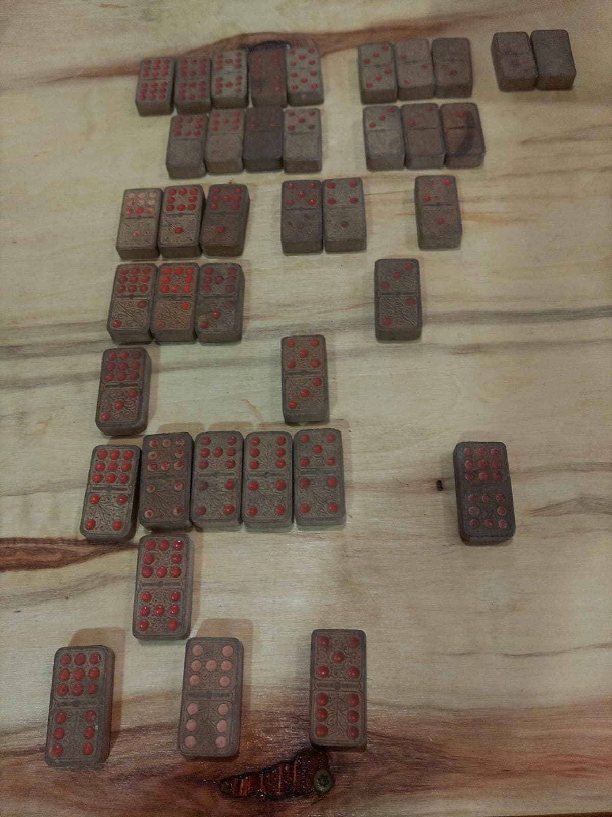 Dominoes Set 55 (double 9) – Wooden Domino Tiles with Red Pips – Antique Travel
